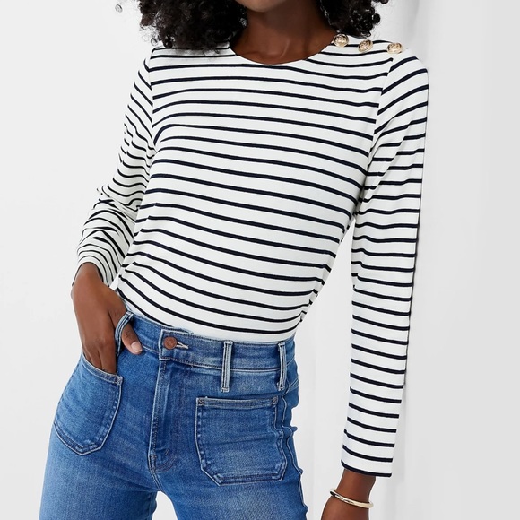 Tuckernuck Tops - POMANDER PLACE

Navy Stripe Bowman Long Sleeve Shirt